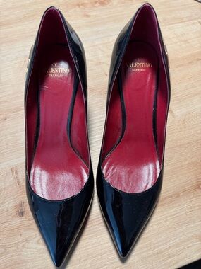 Valentino Garavani Black Patent Pointed-Toe Pumps with Red Insole
